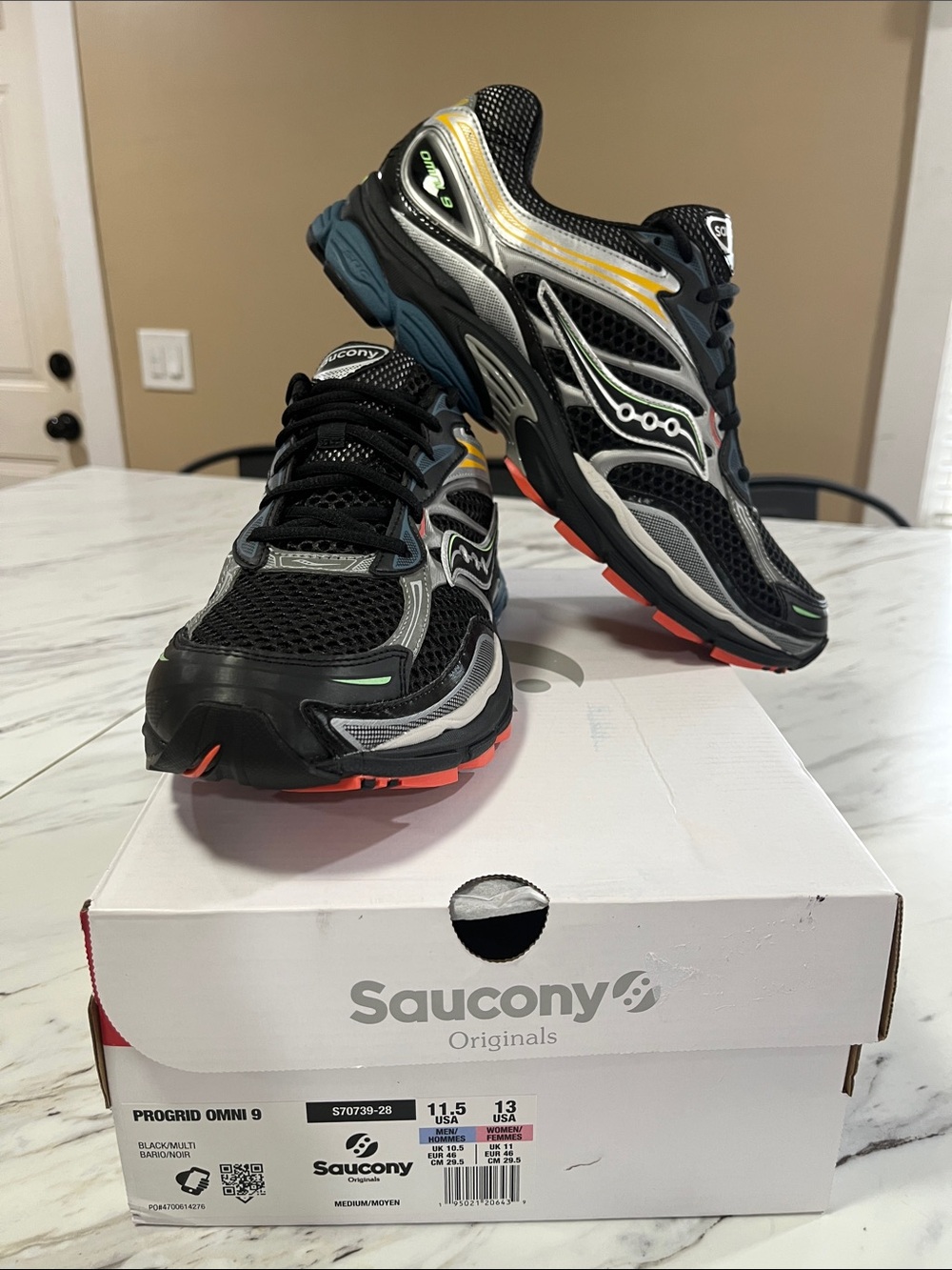 Saucony Black Multi ProGrid Omni 9 Running Sneakers